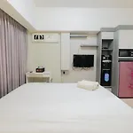 Elegant Studio Room At Springlake Summarecon Apartment By Travelio